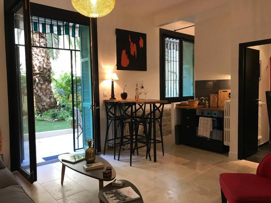 Homelivia, Luxueux Appartement Avec Jardin Prive Nice Luaran gambar
