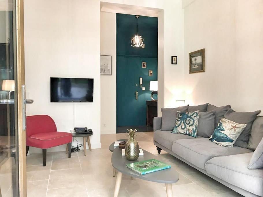 Homelivia, Luxueux Appartement Avec Jardin Prive Nice Luaran gambar