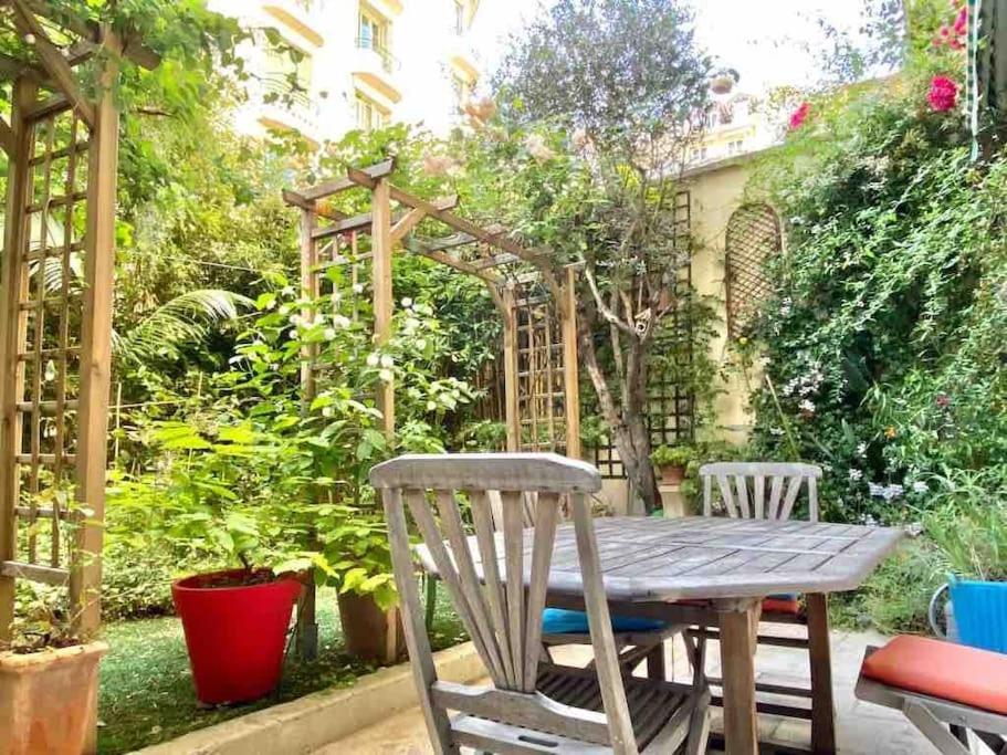 Homelivia, Luxueux Appartement Avec Jardin Prive Nice Luaran gambar